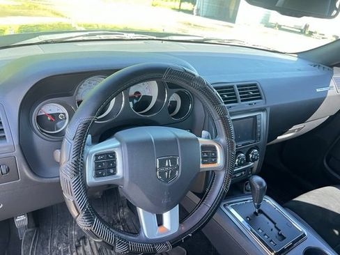 Used 2014 Dodge Challenger R/T RWD image 15