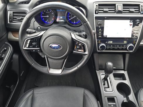 Used 2018 Subaru Outback 2.5i Limited image 16