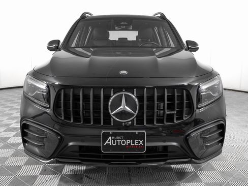 Used 2025 Mercedes-Benz GLB 35 AMG 4MATIC image 2