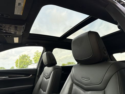 Used 2022 Cadillac XT5 Premium Luxury w/ Technology Package AWD/4WD image 27