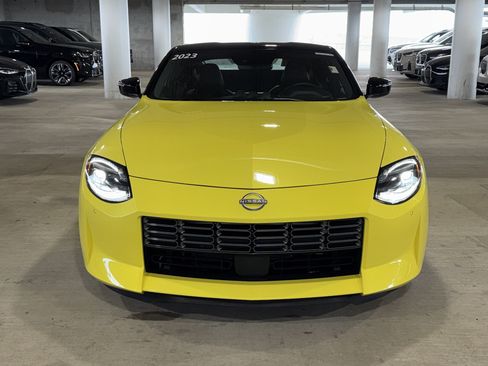 Used 2023 Nissan Z w/ Floor Mat Package (L93) RWD image 3