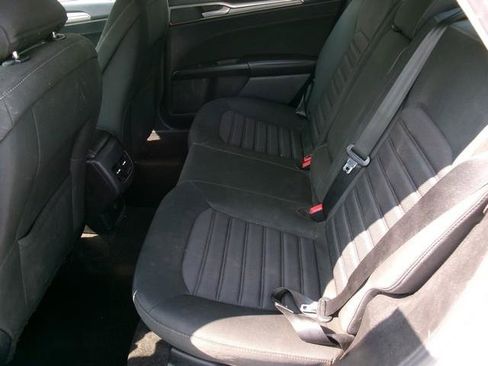 Used 2019 Ford Fusion SE AWD/4WD image 22