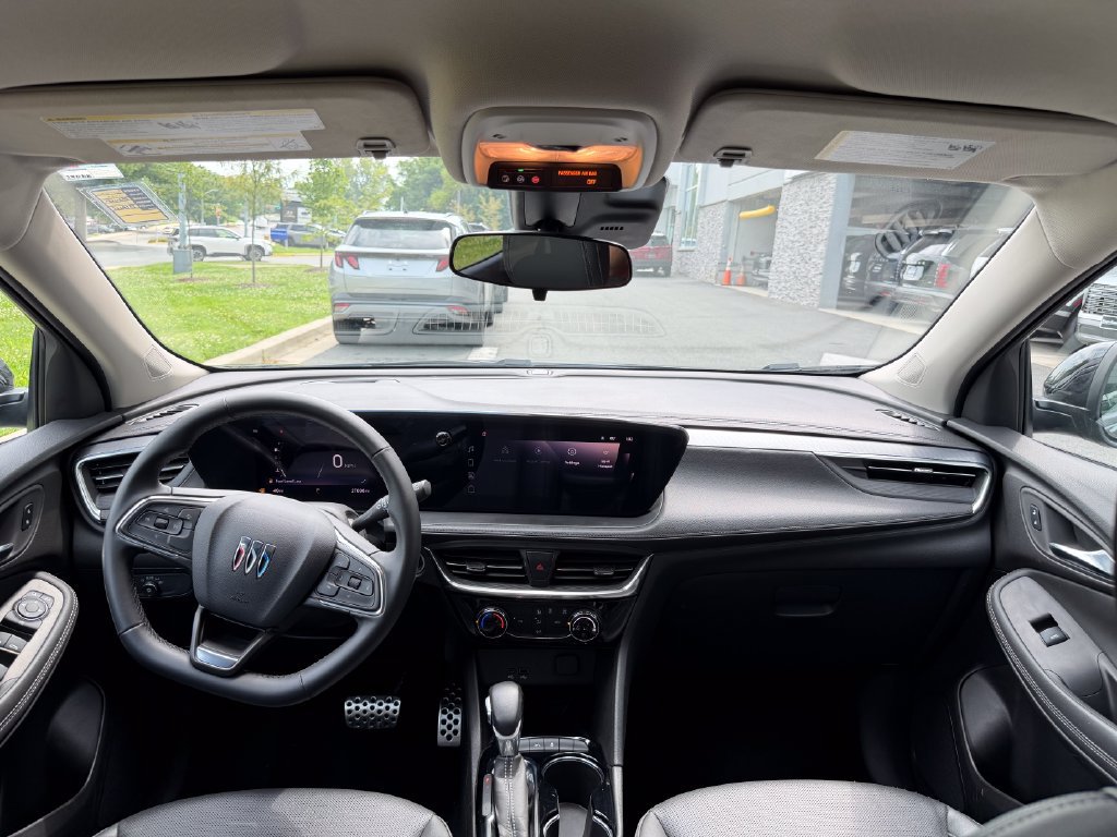 Used 2024 Buick Encore GX Sport Touring FWD image 26