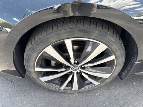 Used 2019 Nissan Altima 2.5 SR w/ SR Premium Package AWD/4WD image 17