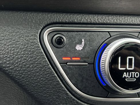 Used 2023 Audi Q5 2.0T Premium w/ Convenience Package image 34