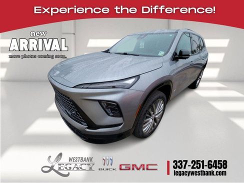 Used 2025 Buick Enclave Sport Touring image 1