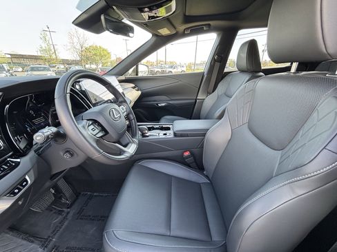Used 2025 Lexus RX 350 Premium w/ Accessory Package (Z1) image 16