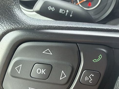 Used 2025 Jeep Wrangler Sport AWD/4WD image 23