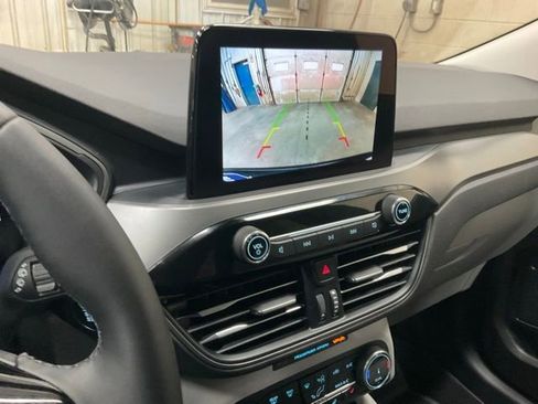 Used 2023 Ford Escape Active AWD/4WD image 9