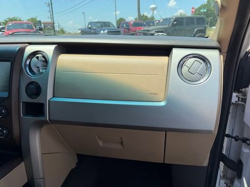 Used 2014 Ford F150 Lariat w/ Equipment Group 502A Luxury AWD/4WD image 35