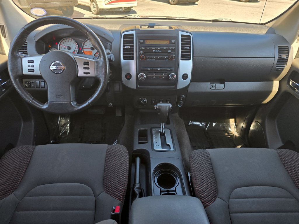 Used 2011 Nissan Frontier PRO-4X AWD/4WD image 5