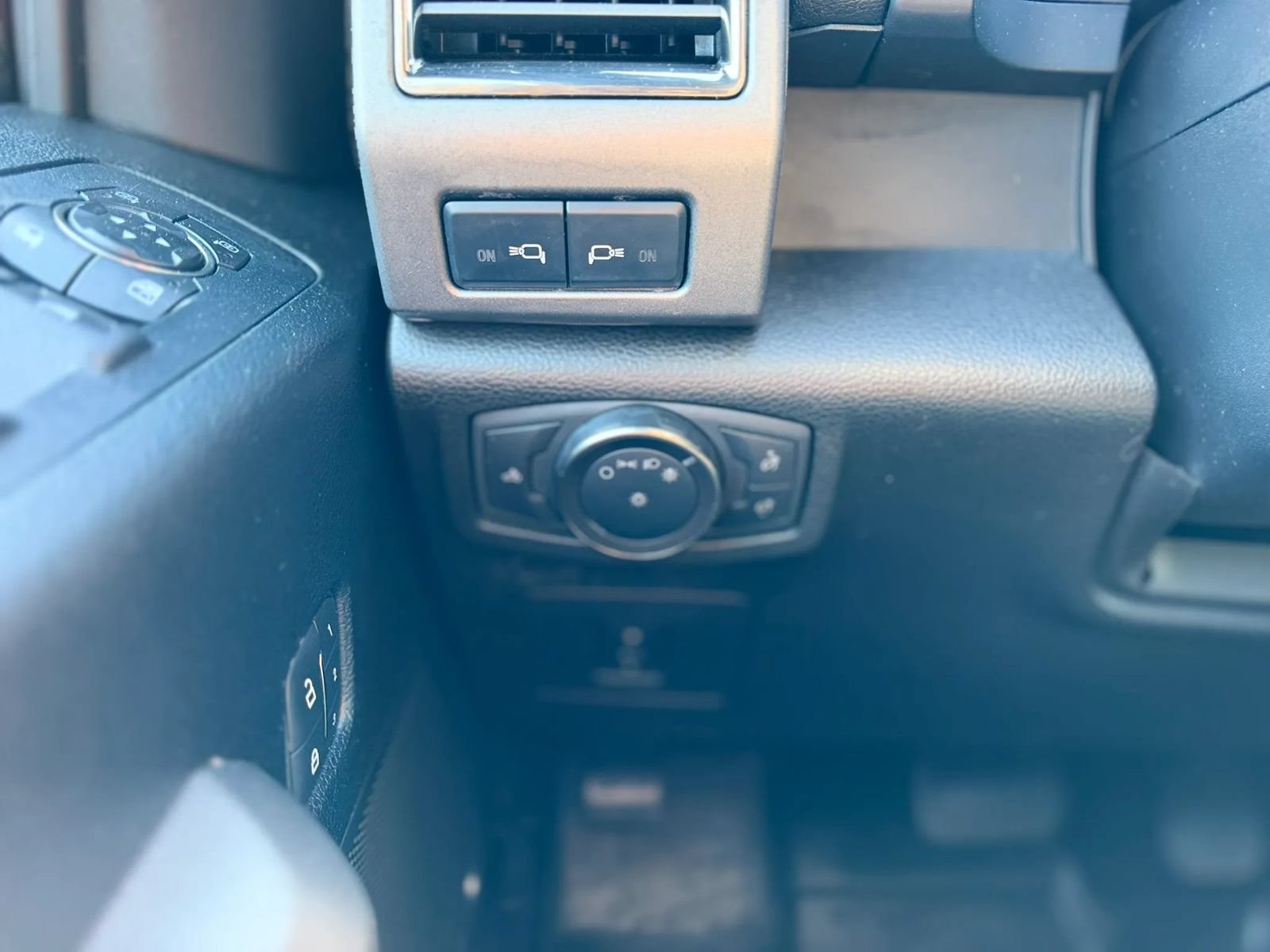 Used 2018 Ford F150 Raptor w/ Equipment Group 802A Luxury AWD/4WD image 22