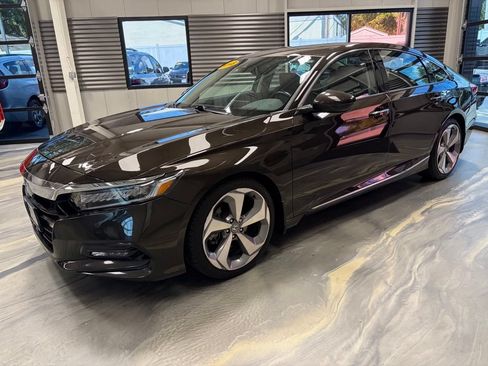Used 2018 Honda Accord Touring image 41