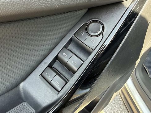 New 2026 Chevrolet Equinox LT image 11