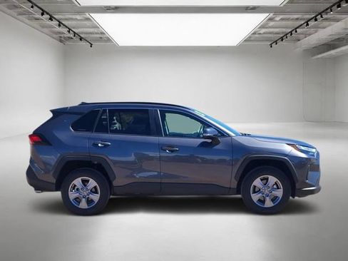Used 2025 Toyota RAV4 XLE FWD image 7