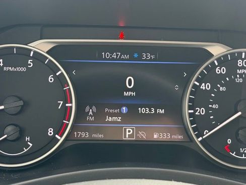 Used 2025 Nissan Sentra SV image 11