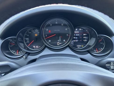 Used 2014 Porsche Cayenne AWD/4WD image 41