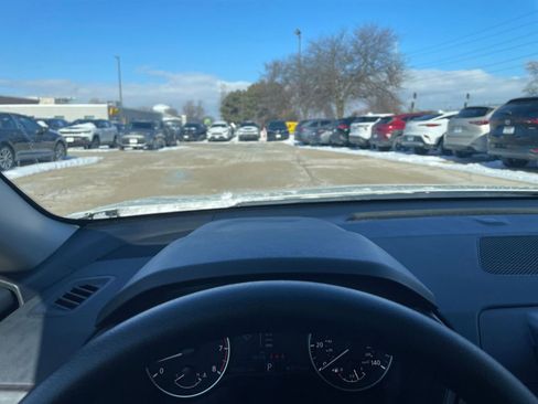 Used 2025 Nissan Altima 2.5 SV image 34