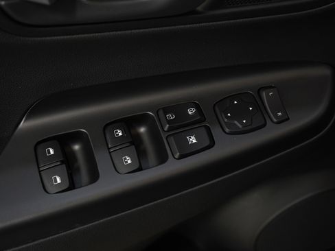 Used 2023 Hyundai Kona SEL w/ Winter Weather Package image 21