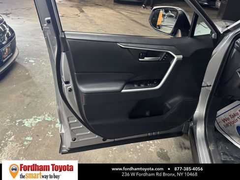 Used 2023 Toyota RAV4 XLE Premium AWD/4WD image 15