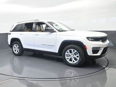 Used 2023 Jeep Grand Cherokee Limited image 8