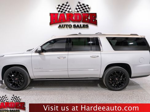 Used 2018 GMC Yukon XL Denali w/ Denali Ultimate Package AWD/4WD image 1
