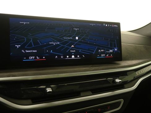 Certified 2024 BMW X6 xDrive40i w/ Executive Package image 23