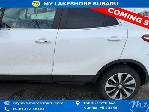 Used 2021 Buick Encore Base image 3