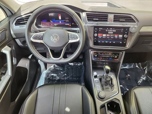 Used 2022 Volkswagen Tiguan SE AWD/4WD image 24