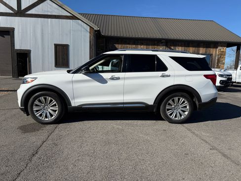 Used 2020 Ford Explorer Limited w/ Class III Trailer Tow Package image 2