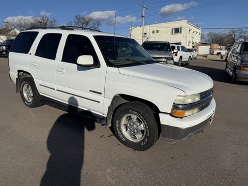Used 2001 Chevrolet Tahoe LT w/ LT Preferred Equipment Group image 3