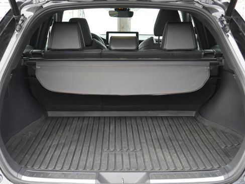 Used 2023 Toyota Venza Nightshade image 24