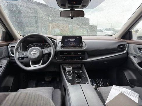 Used 2023 Nissan Rogue SV AWD/4WD image 11