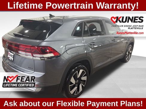 Used 2025 Volkswagen Atlas Cross Sport SE image 10