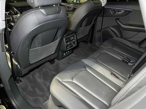 Used 2022 Audi Q8 Premium Plus w/ Premium Plus Package image 18