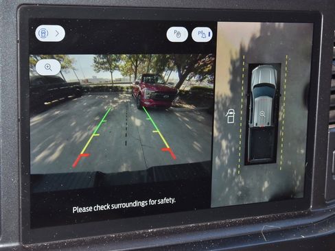 Used 2024 Ford F250 Lariat w/ Chrome Package image 28