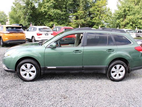 Used 2011 Subaru Outback 2.5i Limited AWD/4WD image 10