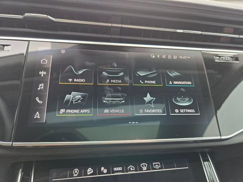 Used 2023 Audi Q8 Prestige AWD/4WD image 28