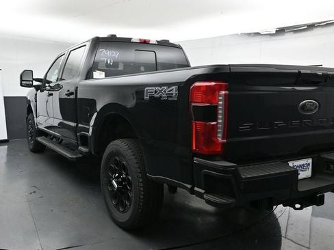 New 2026 Ford F250 Lariat w/ Black Appearance Package AWD/4WD image 8
