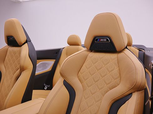 Used 2020 BMW M8 Convertible w/ M Driver's Package image 33