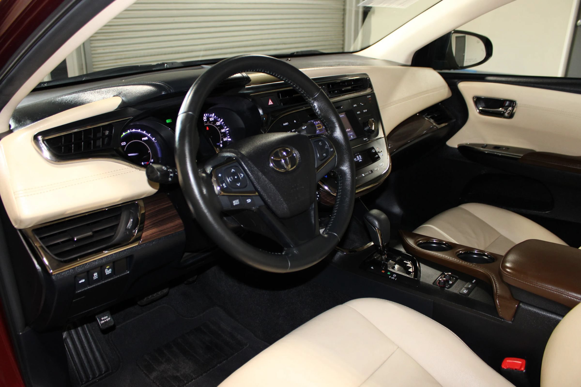 Used 2014 Toyota Avalon XLE Touring FWD image 23