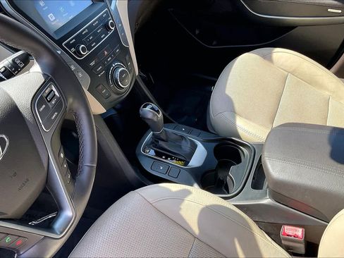 Used 2018 Hyundai Santa Fe Sport image 17