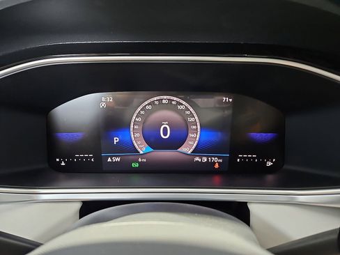 New 2026 Volkswagen Taos SE FWD image 20
