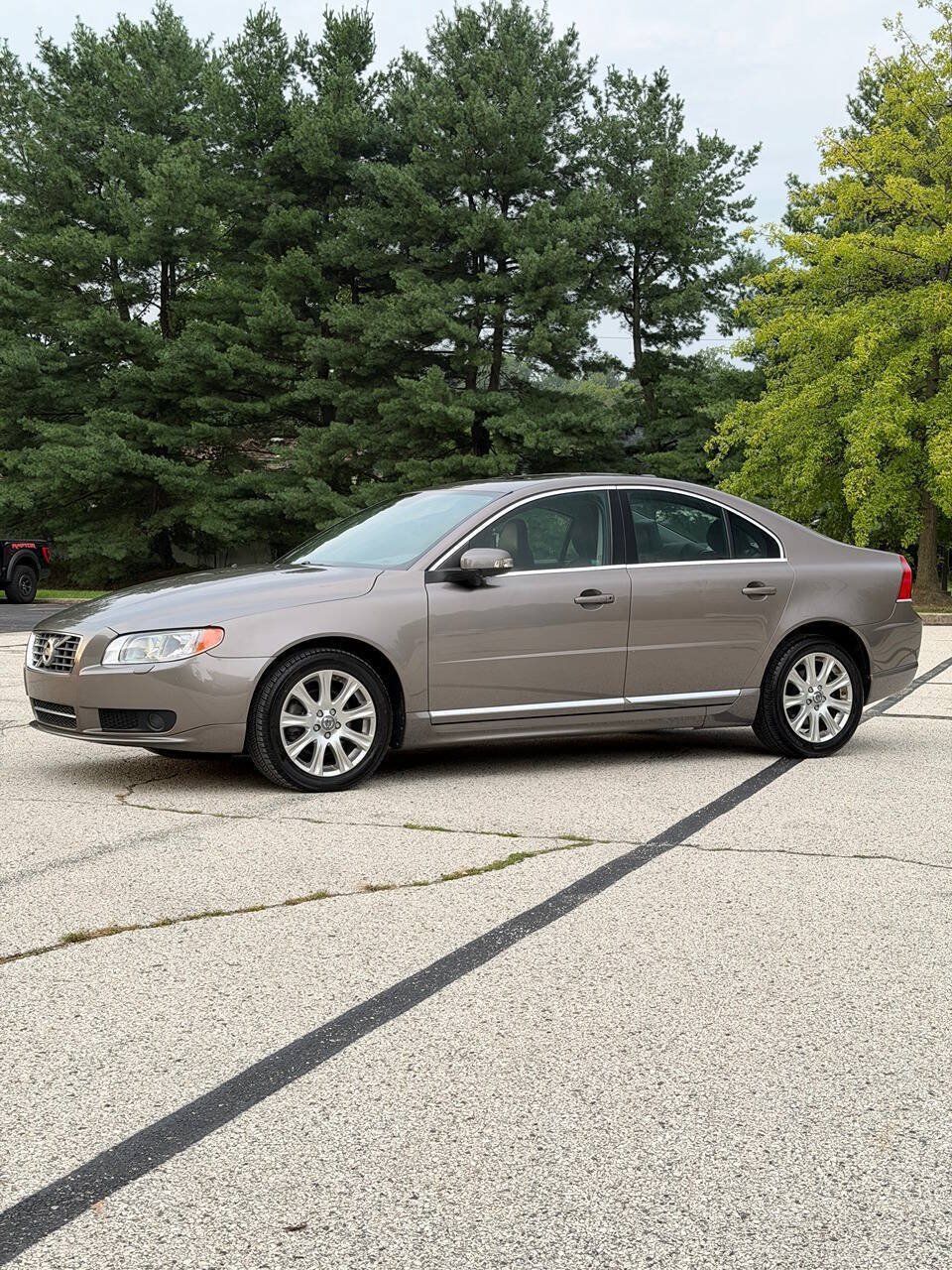 Used 2011 Volvo S80 3.2 w/ Climate Pkg FWD image 2