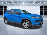 Used 2022 Jeep Compass Latitude image 2