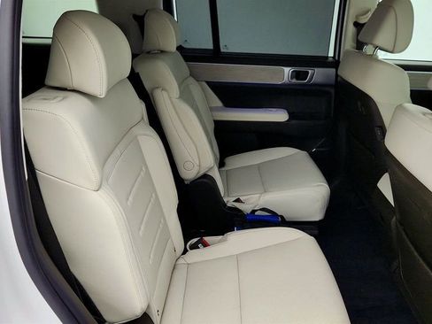 Used 2025 Hyundai Santa Fe Calligraphy image 24