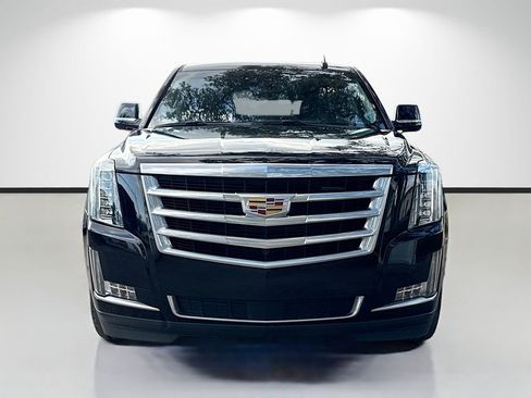 Used 2019 Cadillac Escalade Premium Luxury image 8