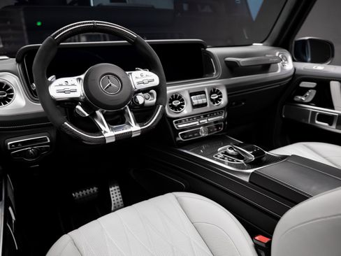 Used 2024 Mercedes-Benz G 63 AMG 4MATIC image 2