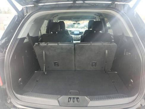 Used 2024 Ford Explorer XLT w/ Equipment Group 202A image 16
