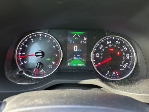 Used 2019 Toyota RAV4 XLE Premium FWD image 23